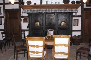 Trauungen k&ouml;nnen auf Wunsch im Kaminzimmer des Heimathauses Ostbevern von den Ostbeverner Standesbeamten vorgenommen werden.