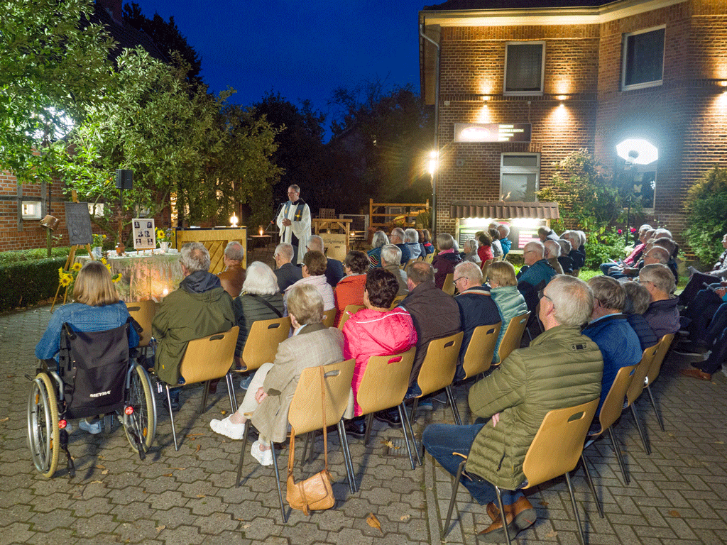 Pfarrer Rieger erinnert an die Aktualität der Andacht