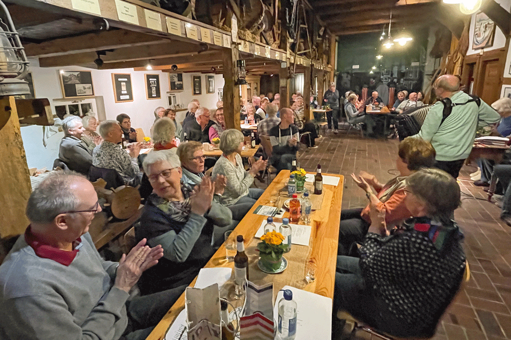 Plattdeutscher Abend im Heimathaus